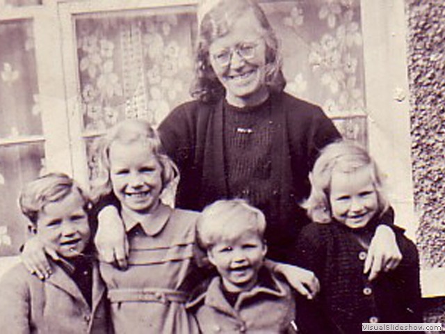 Pat, Beth, Nanny Doolin, Hilary, Muriel
May 1950