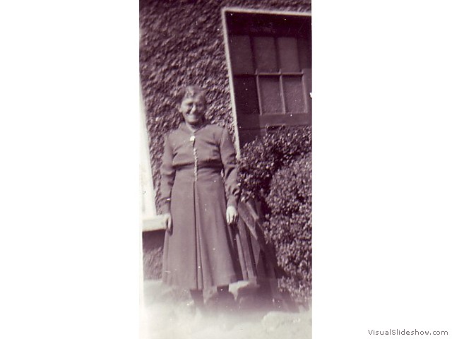 Nanny Doolin
Malone Gardens
1951